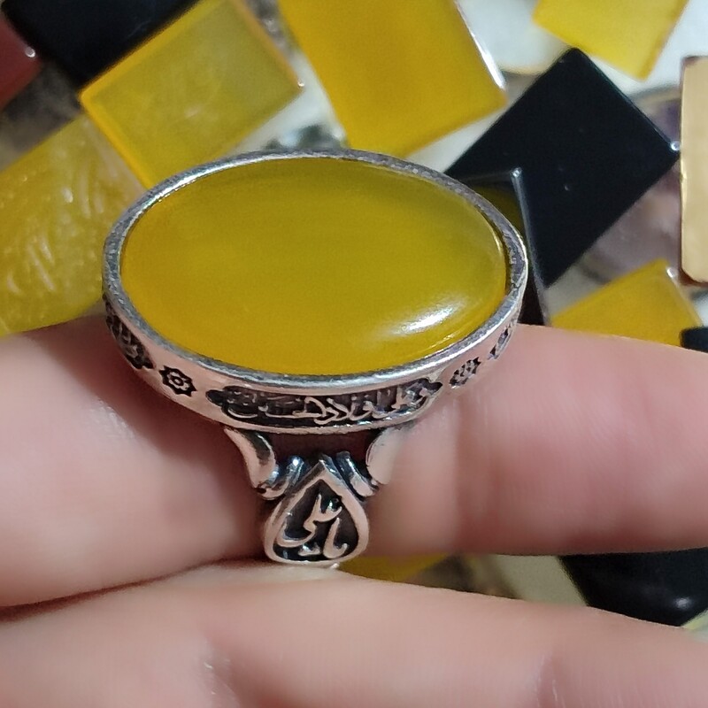 انگشتر عقیق زرد معدنی