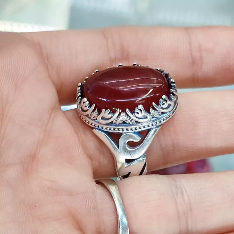 انگشتر علی (ع) عقیق سرخ
