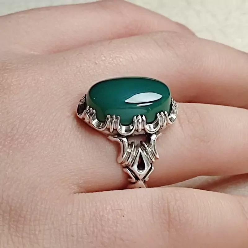 انگشتر مردانه عقیق سبز دور چنگ