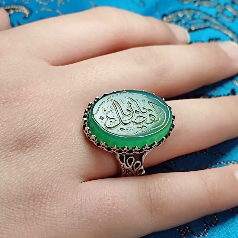 انگشتر یا ابالفضل مردانه عقیق سبز با رکاب طاووس