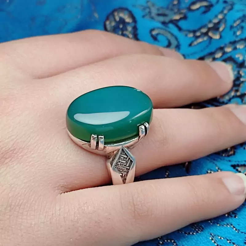 انگشتر عقیق سبز تیره 8 چنگ