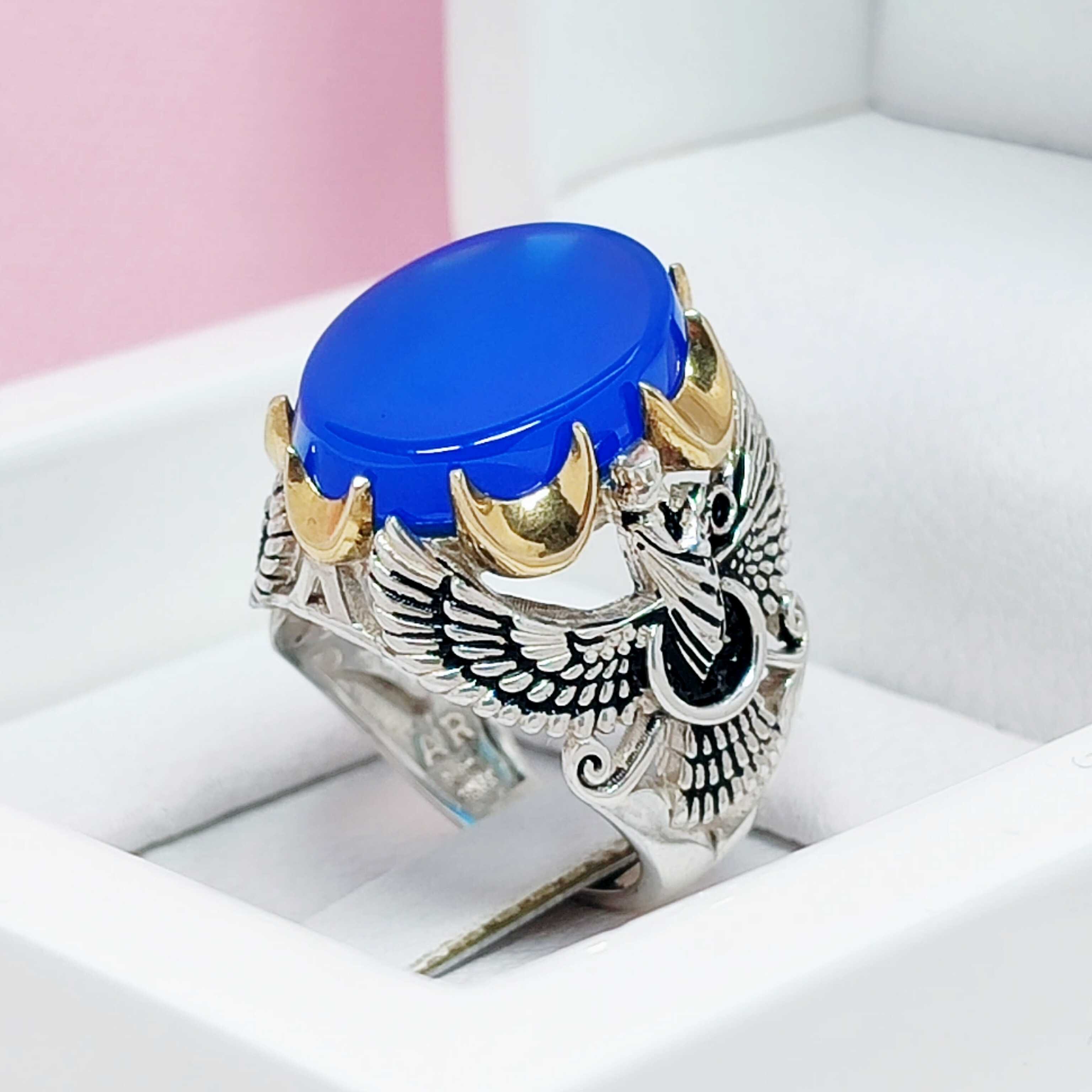 انگشتر نماد فروهر مردانه نقره عقیق آبی تبره