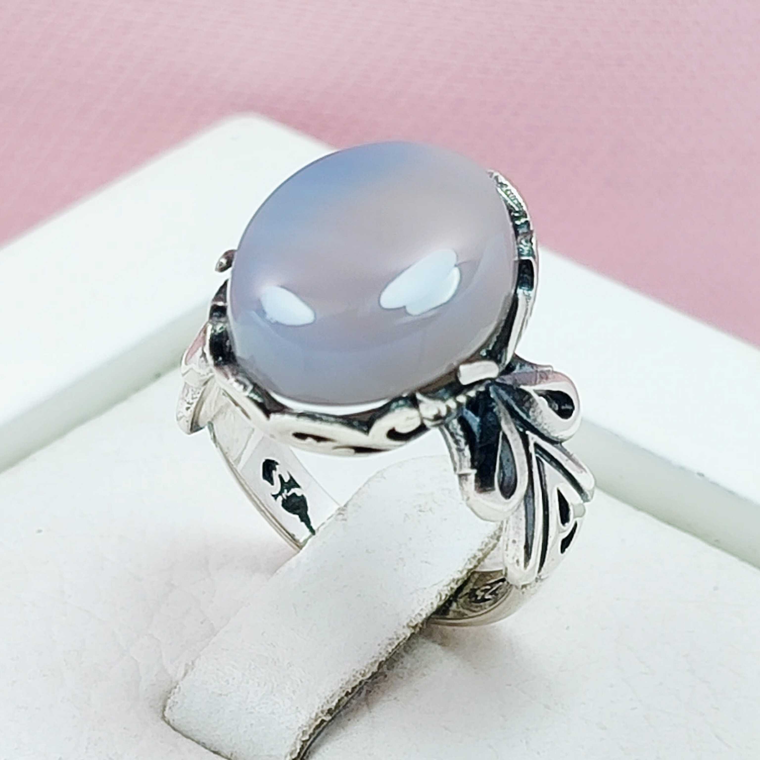 انگشتر عقیق کبود یمنی مدل شاپرک