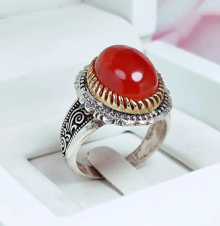 انگشتر عقیق سرخ اصلی مردانه طرح قلم زنی