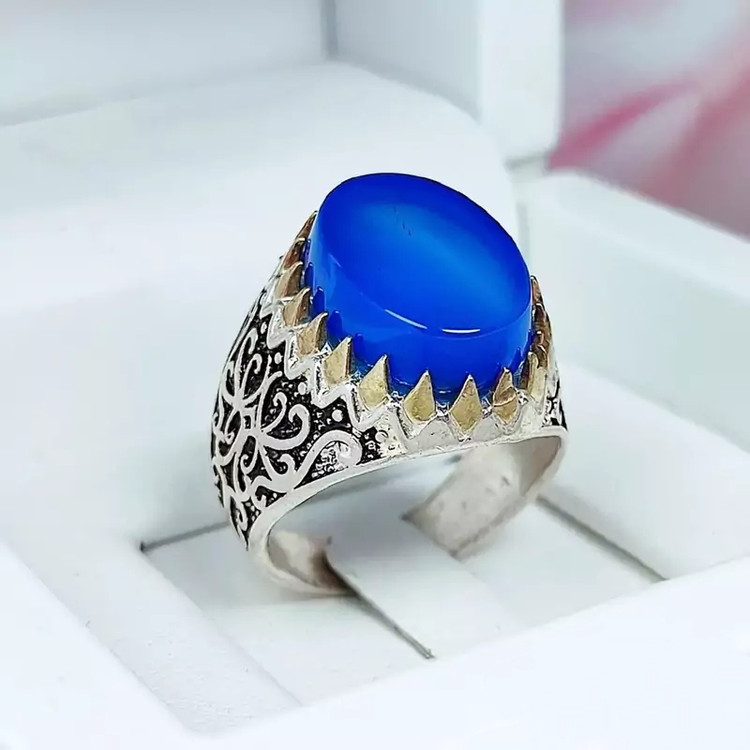 انگشتر مردانه عقیق آبی تاج برنجی اصلی